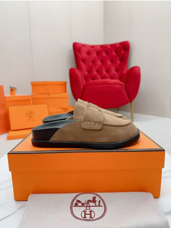 UA Hermès slippers