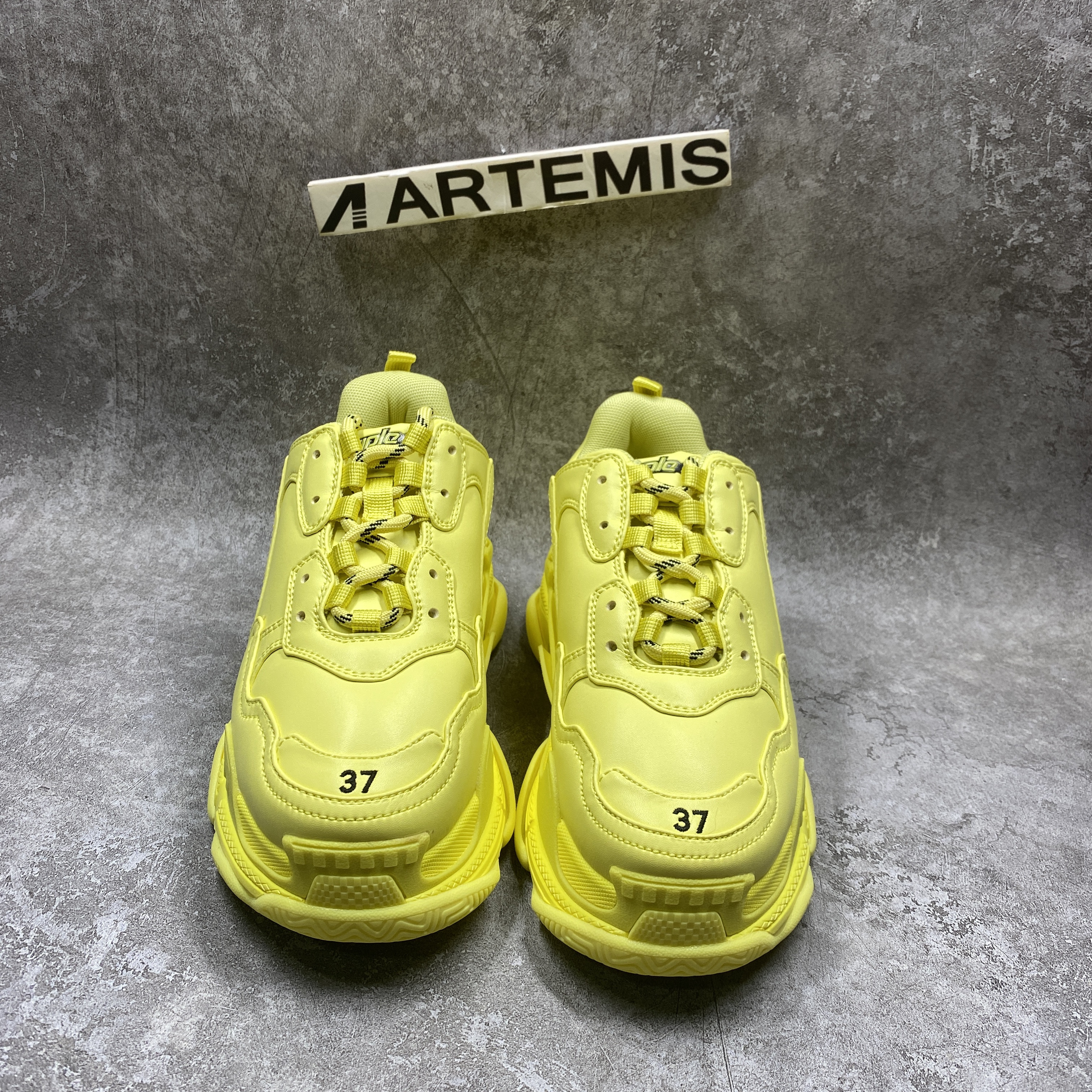 Balenciga Triple S Light Yellow