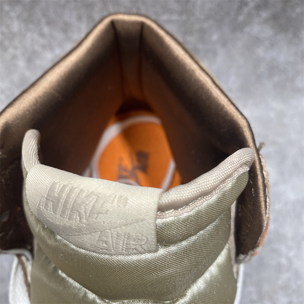 WMNS AIR JORDAN 1 RETRO HIGH OG