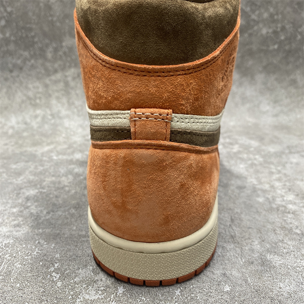 WMNS AIR JORDAN 1 RETRO HIGH OG