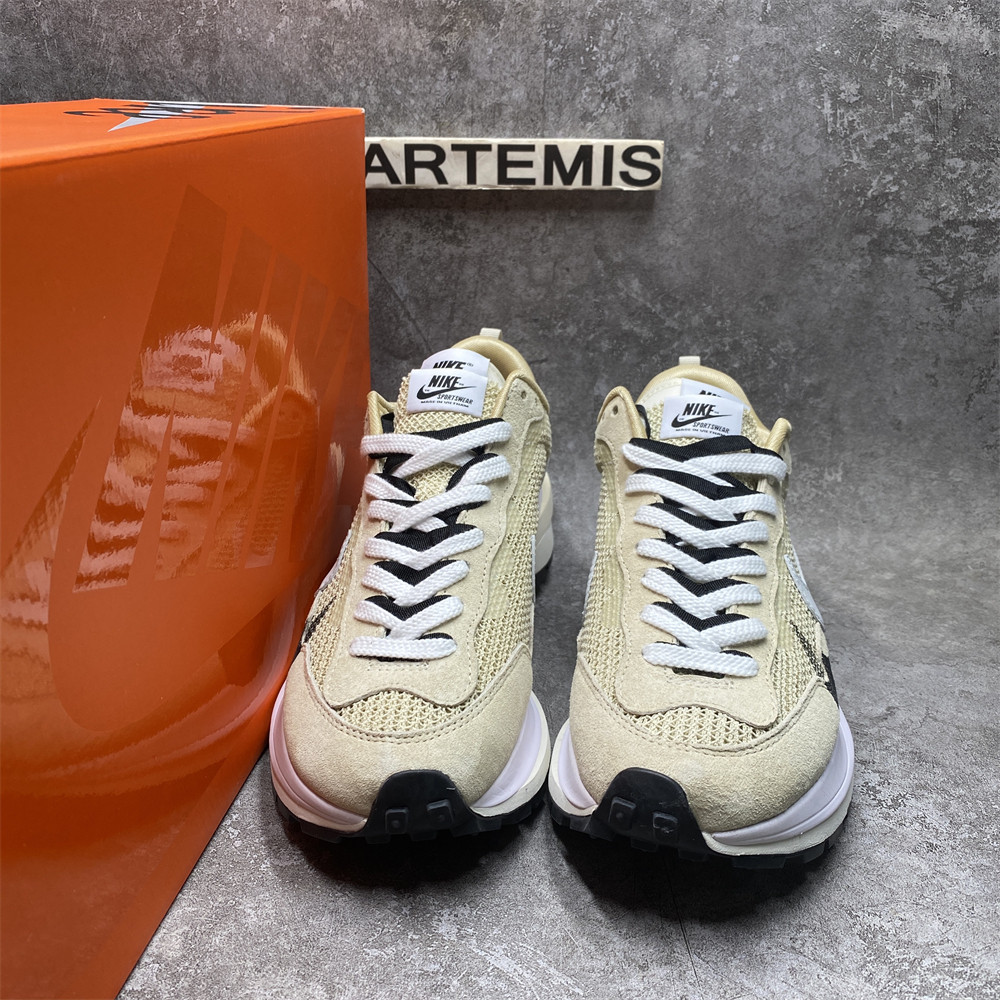 NIKE VAPORWAFFLE SACAI