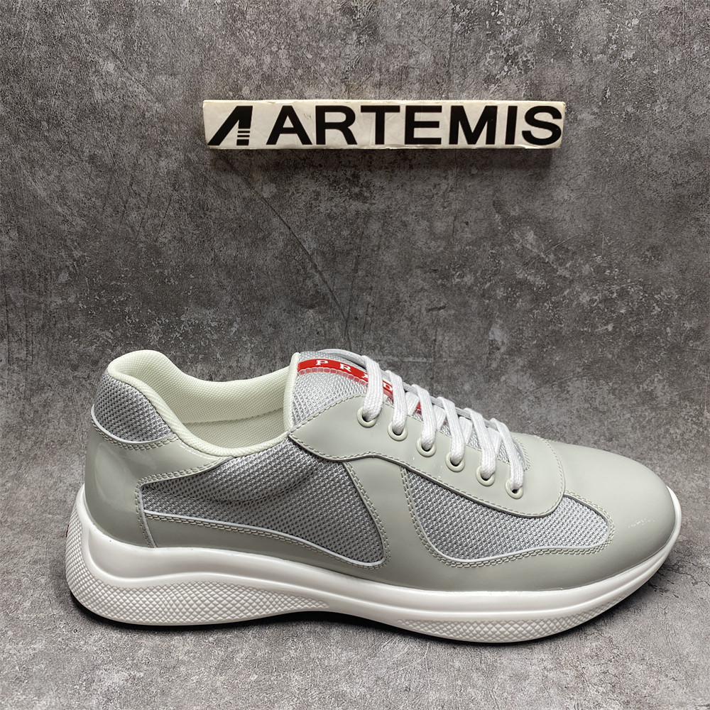 ua Pra*a america's cup  white silver