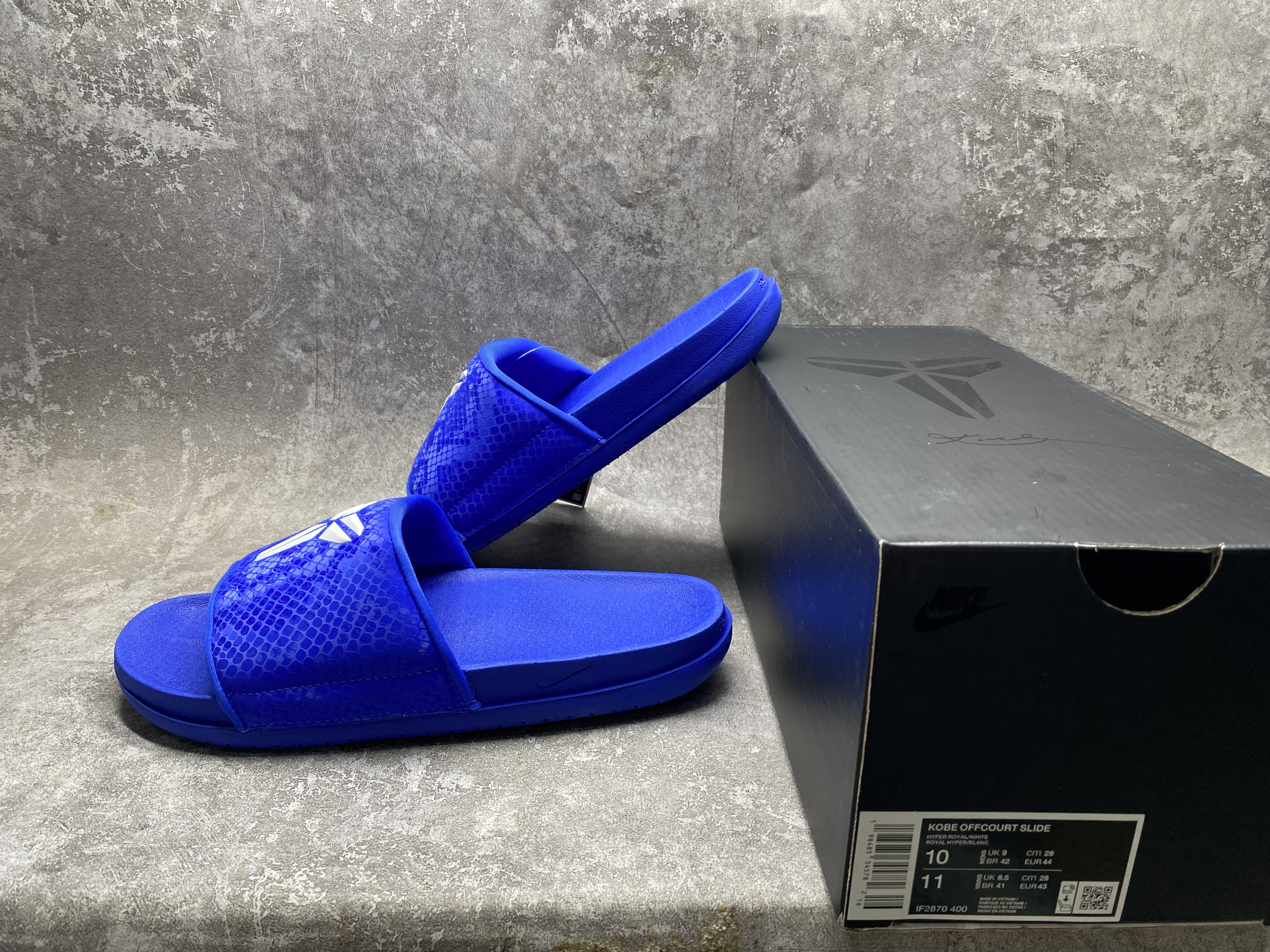 UA Nike Offcourt Slide