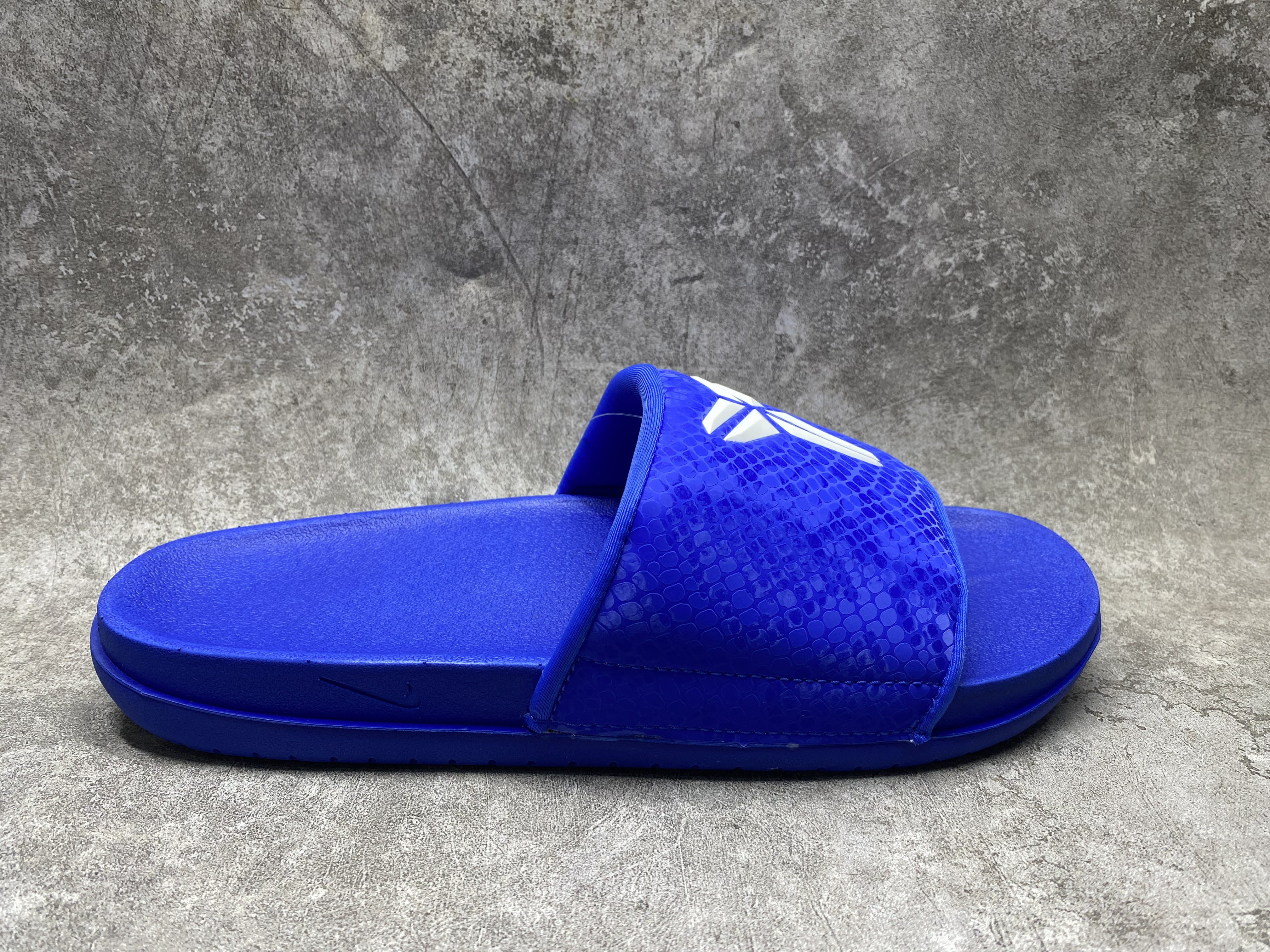 UA Nike Offcourt Slide