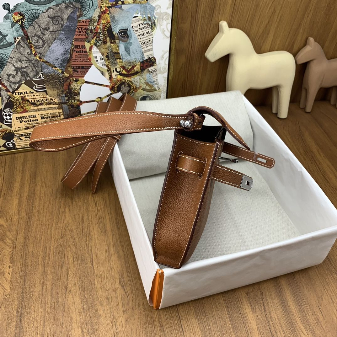 Hermès Kelly Depeches Togo 25cm