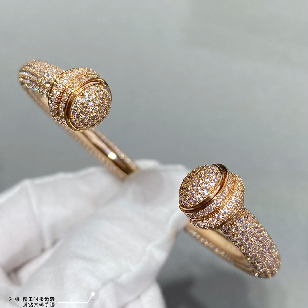 piaget fully Di*m*nd-encrusted large ball bracelet