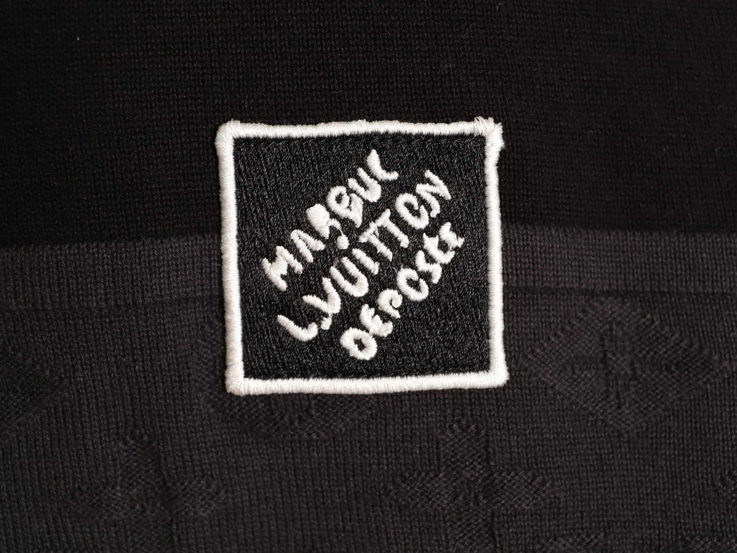 l0*is V*t0n lv knitting polo shirt