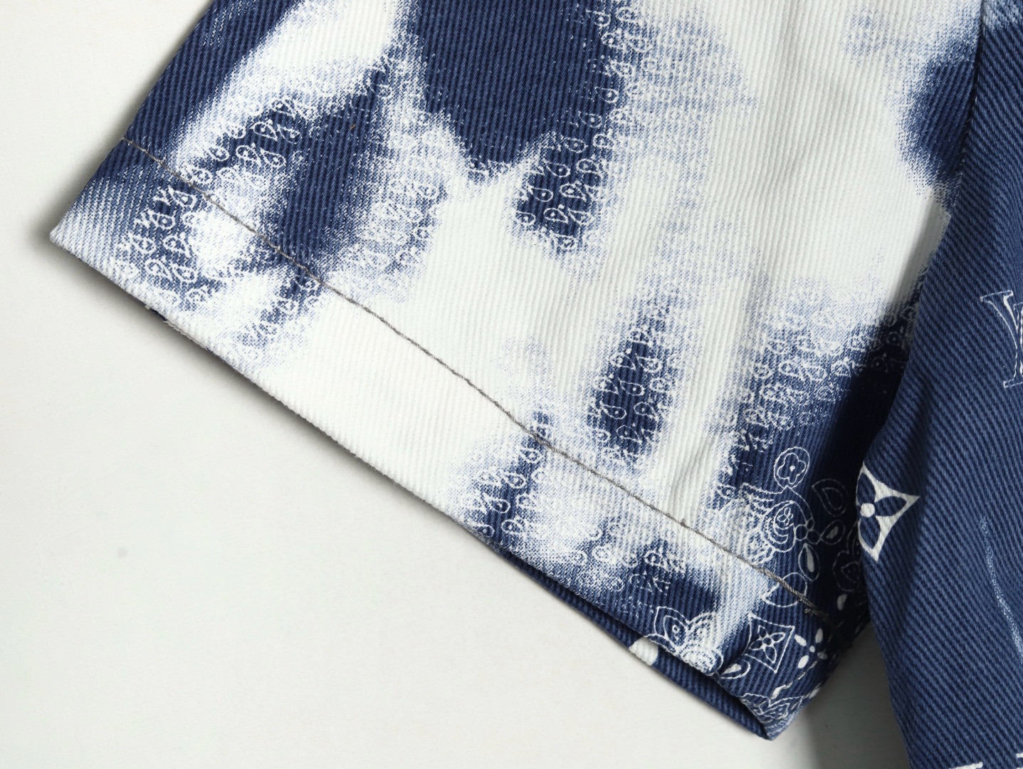 l0*is V*t0n lv short-sleeved shirts