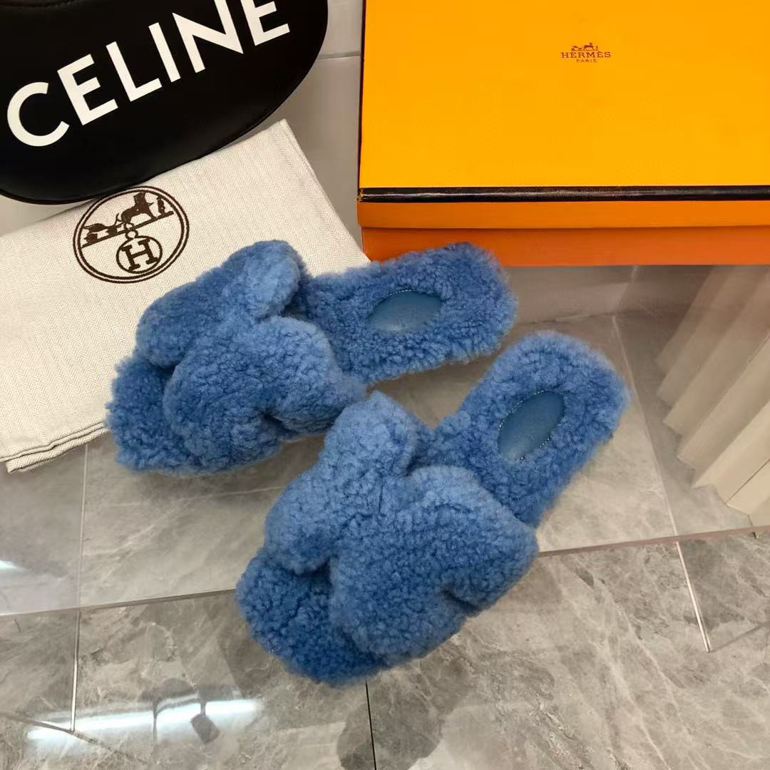 UA Hermès Oran sandal