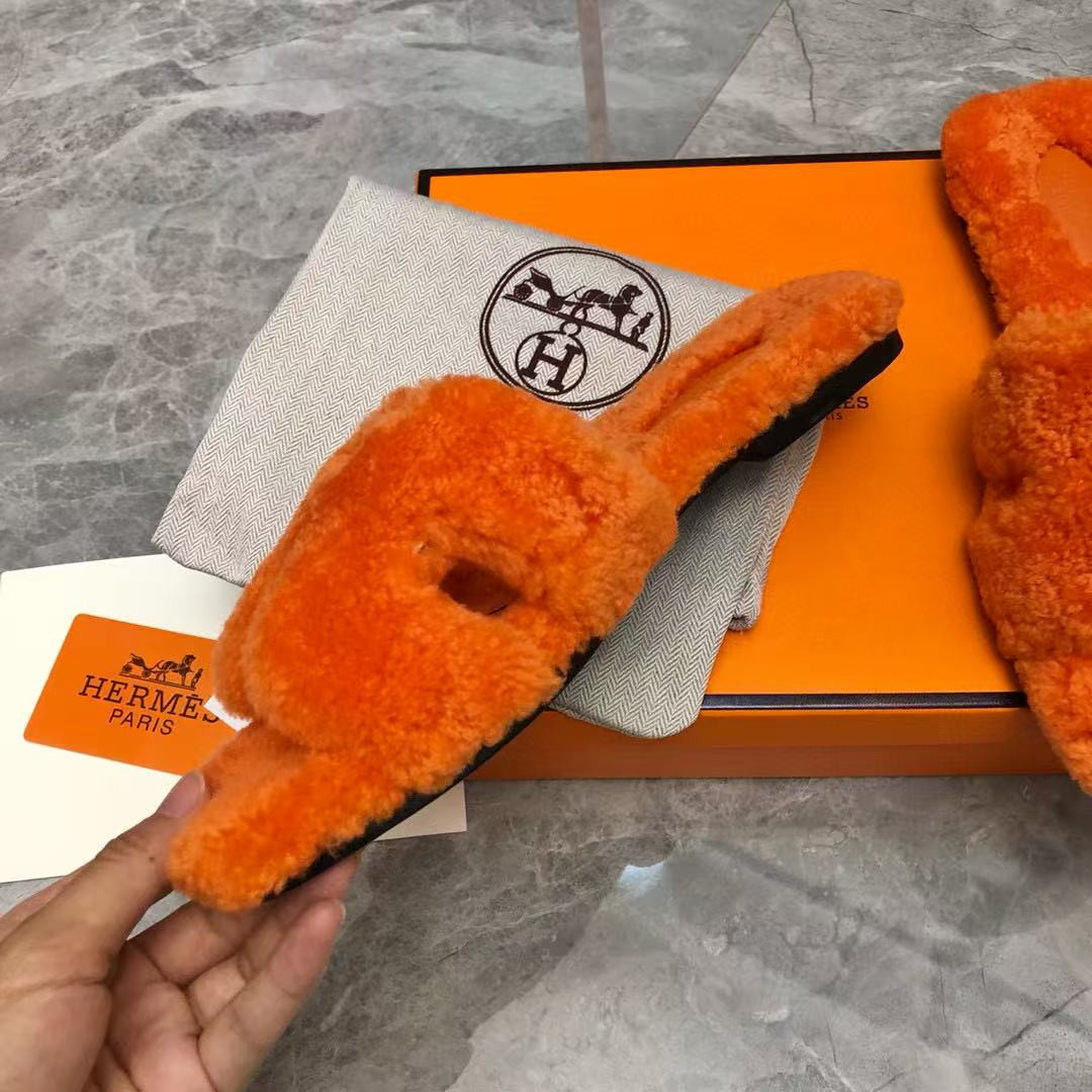 UA Hermès Oran sandal