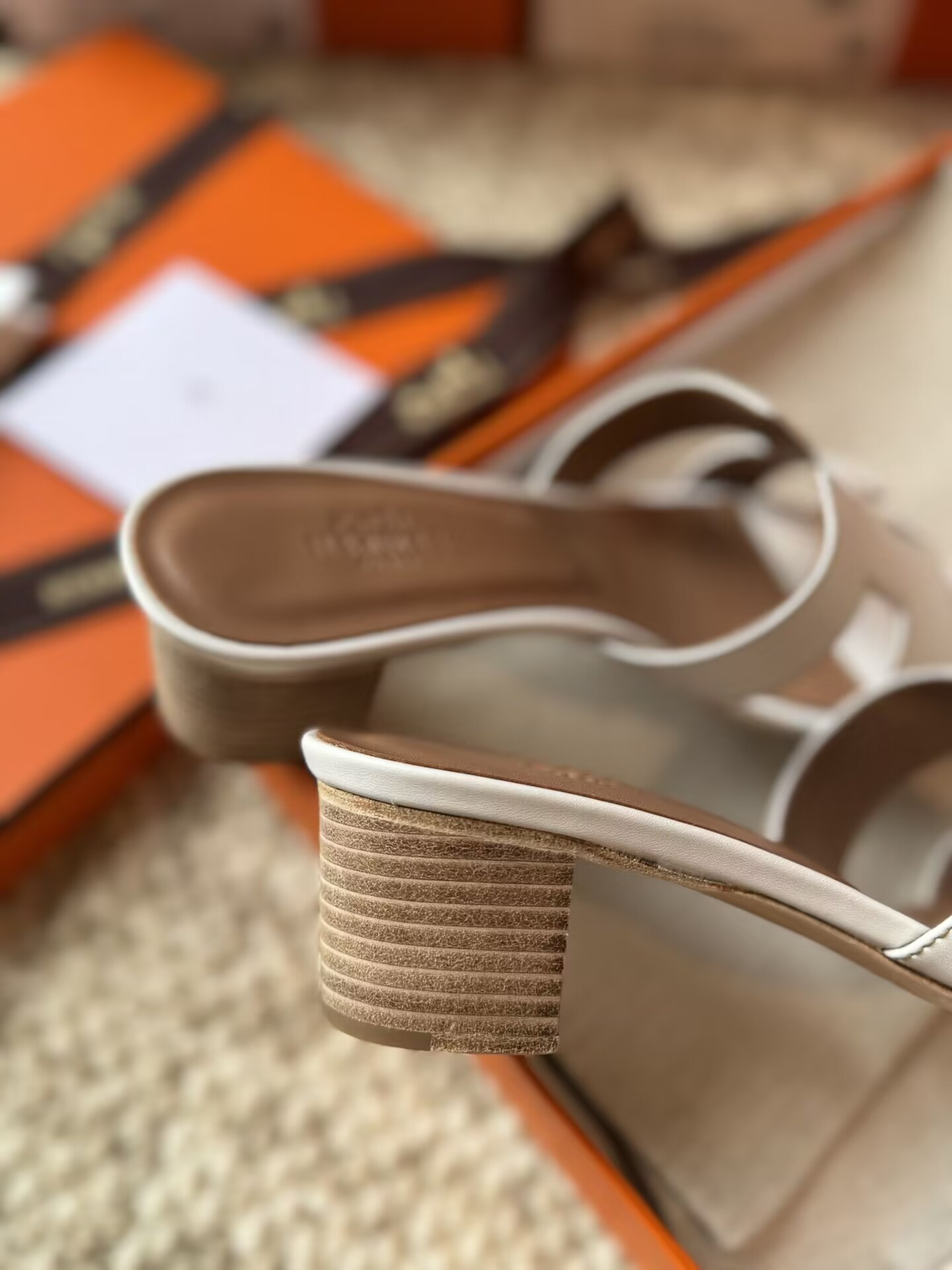 UA Hermès Oasis White Sandal