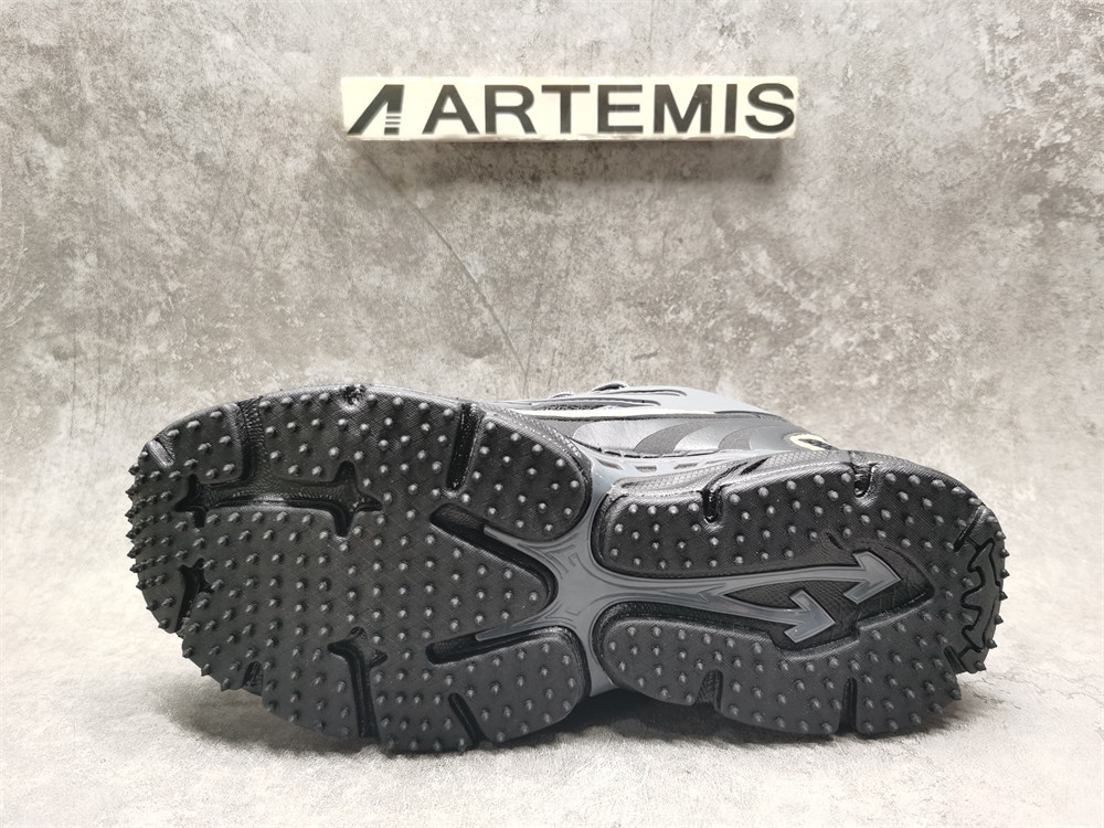 UA OFF-WHITE Be Right Back Black