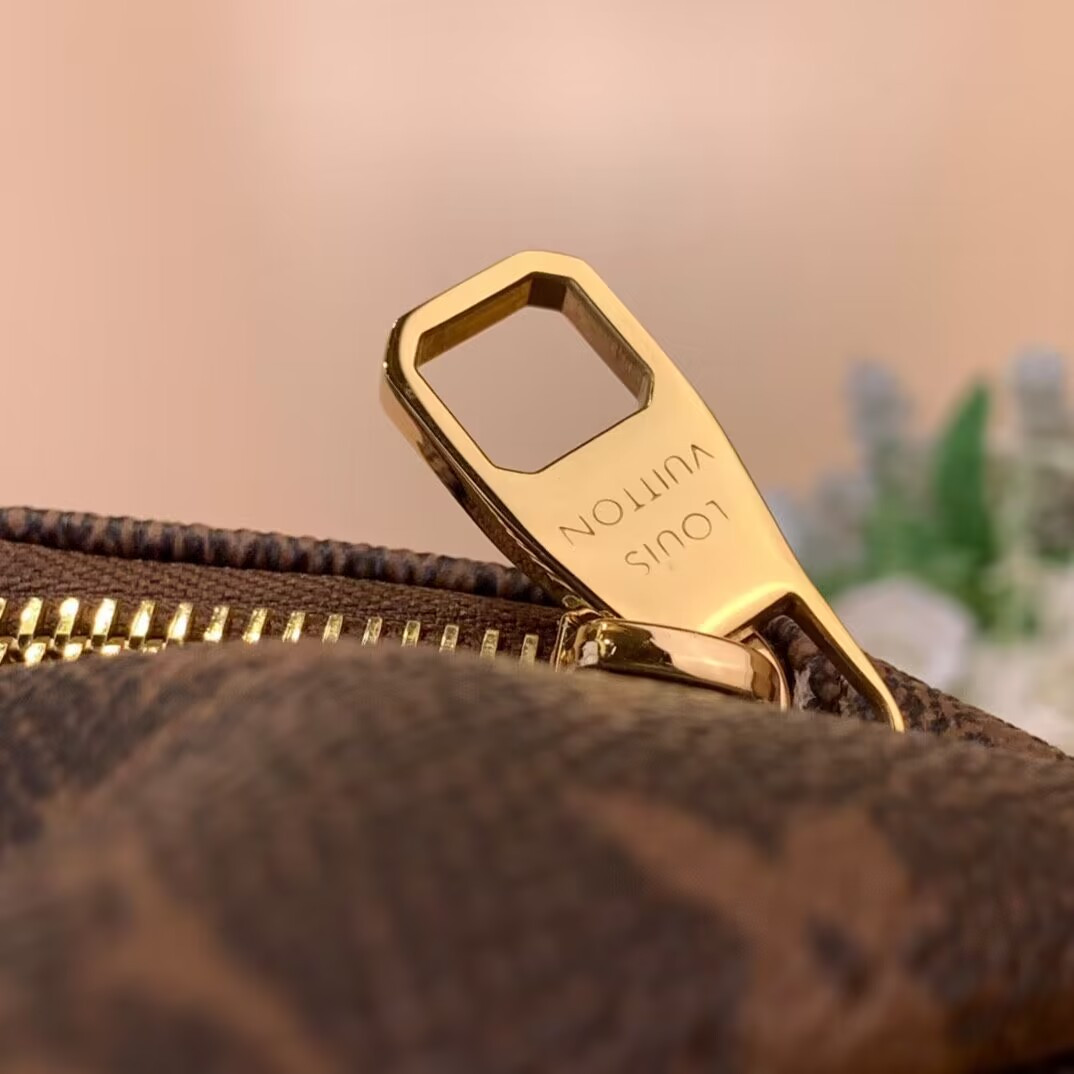 LV Rush Bumbag M11539 30 x 15 x 8CM