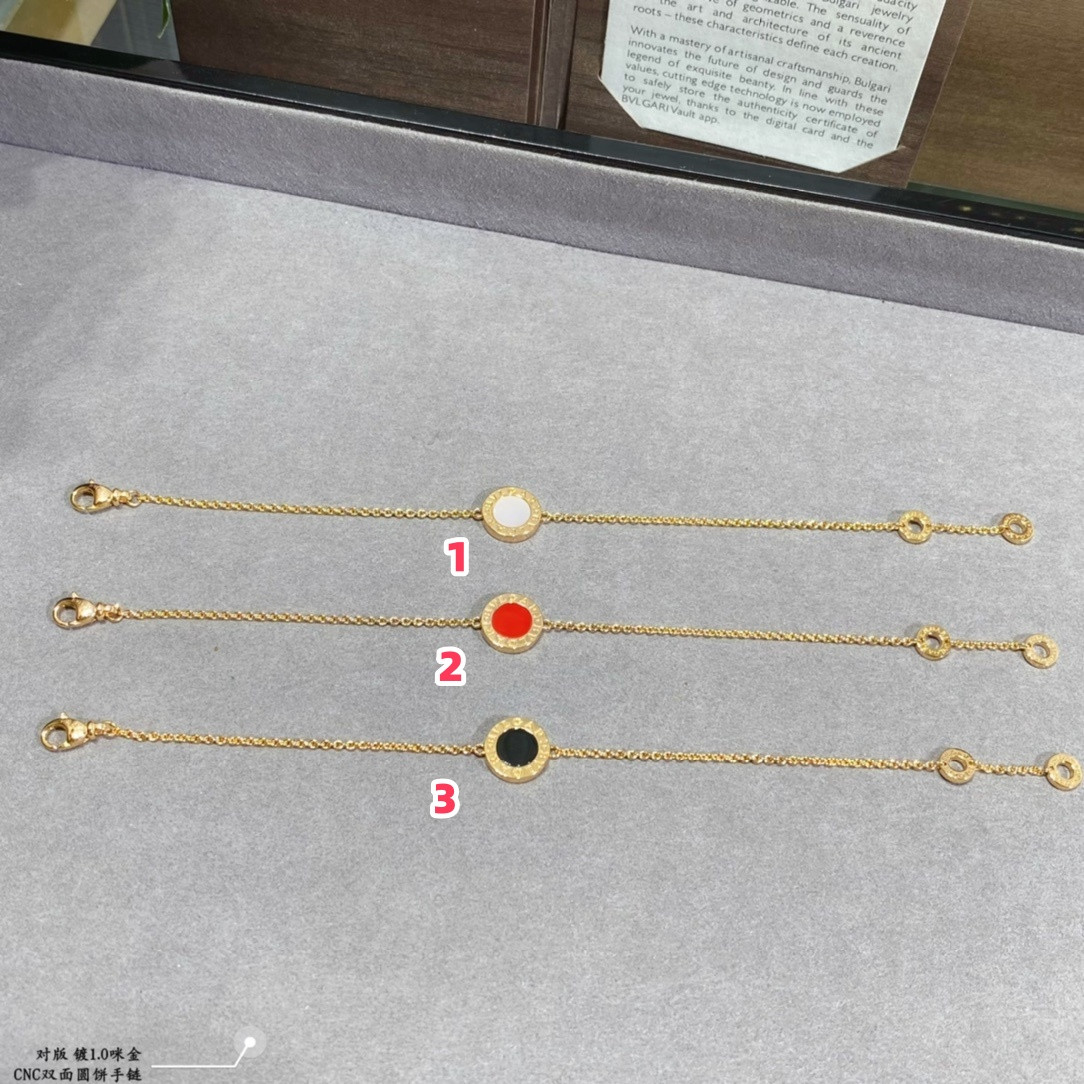 B*l*ai round cake bracelet