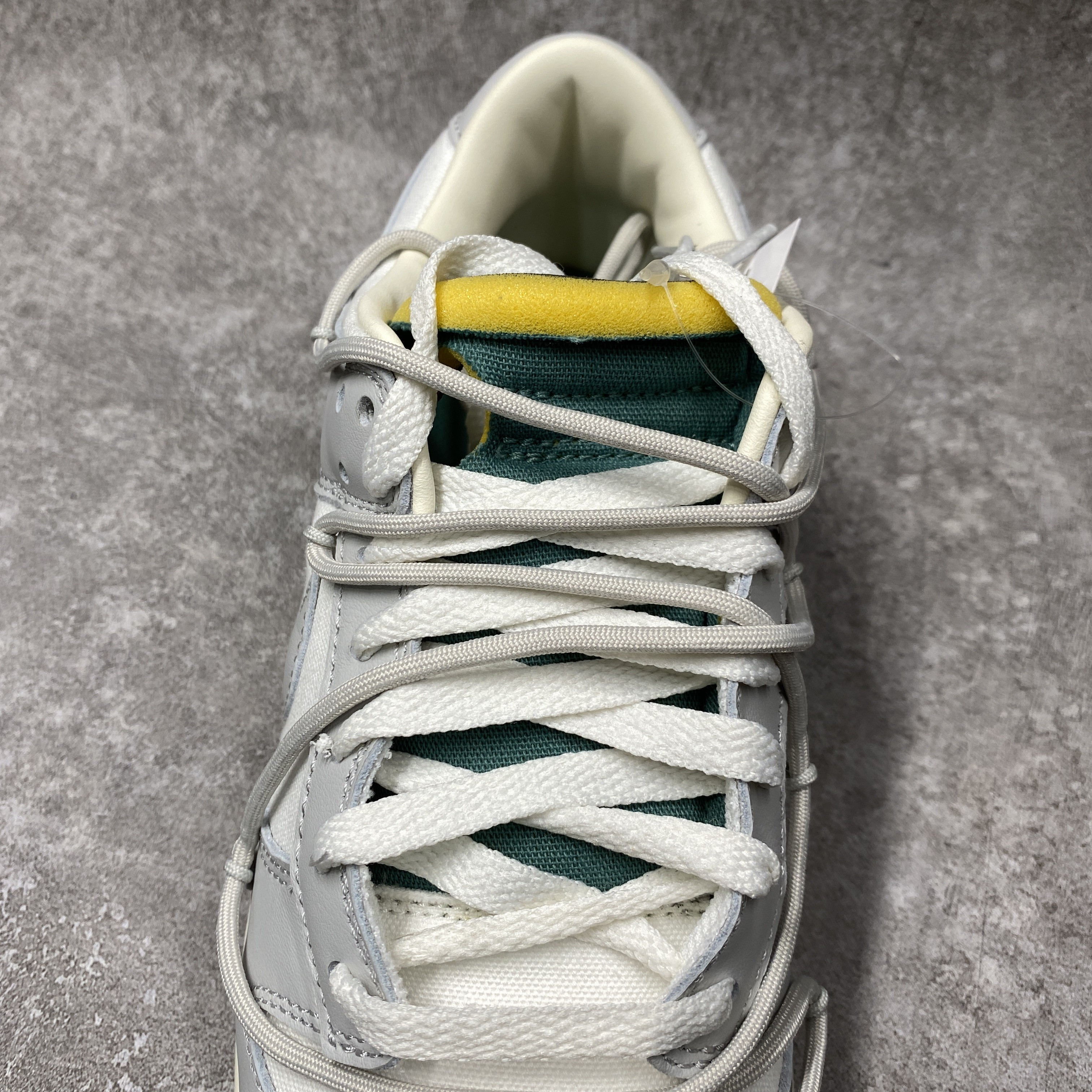 Nike Dunk Low Off-White Lot 42