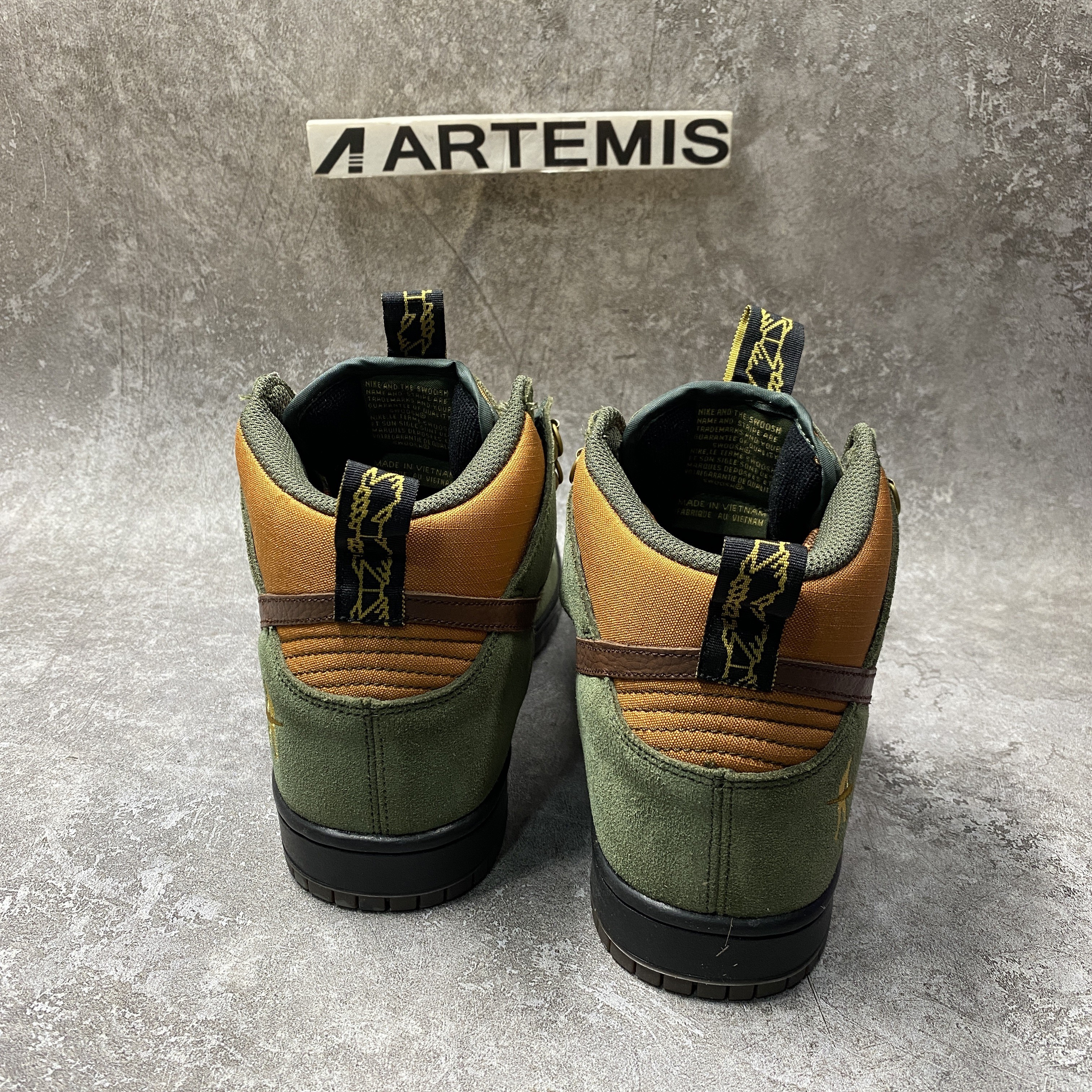 Pass-Port X Nike SB Dunk High Emerald Green Orange