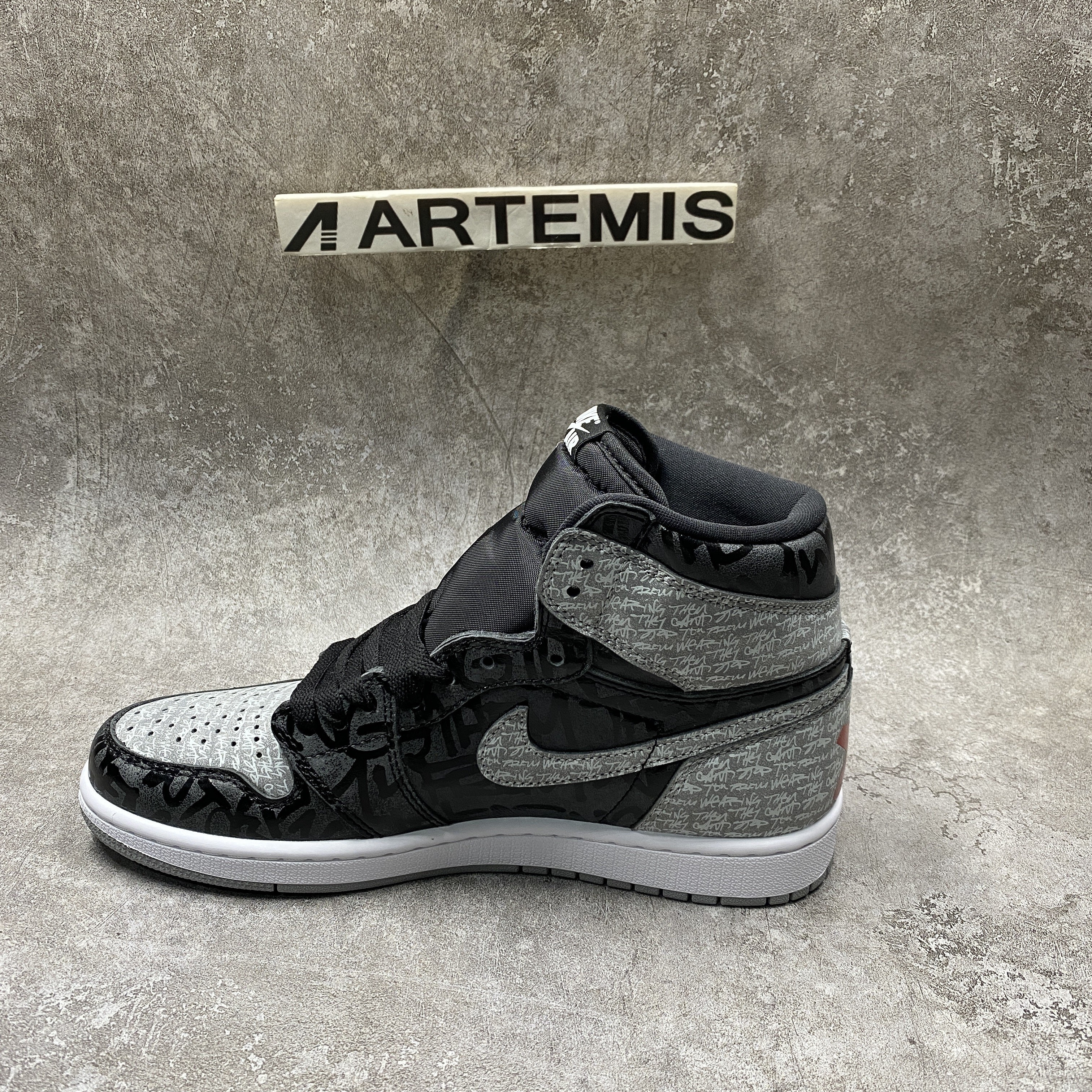 Air Jordan 1 Retro High OG Rebellionaire