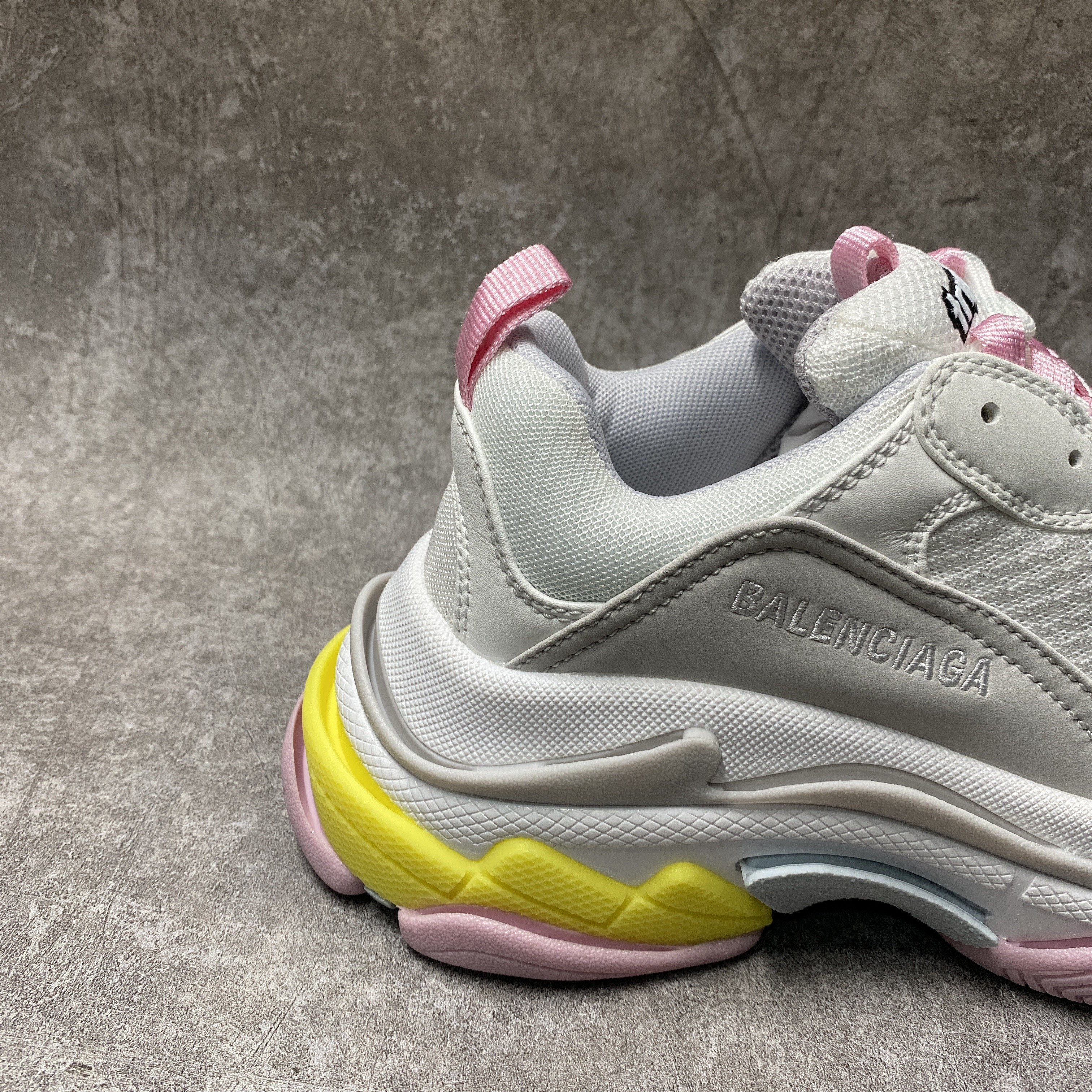 Balenciga Triple S Sneaker White Multi
