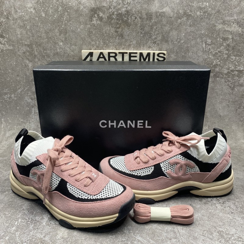 Channel Low Trainer in White Pink
