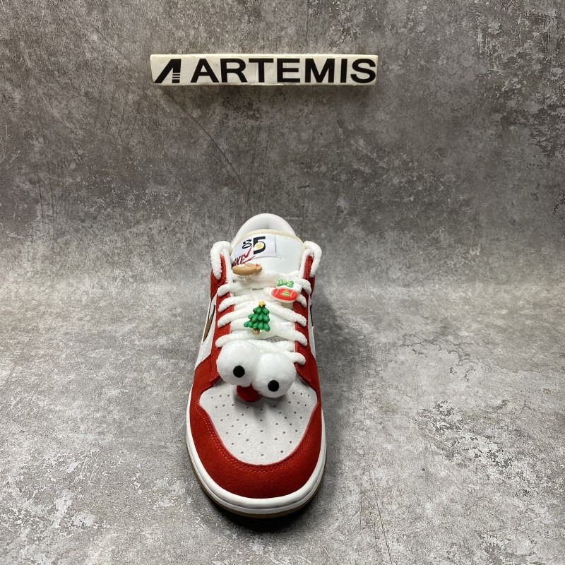 Nike Dunk Low SE Merry Christmas