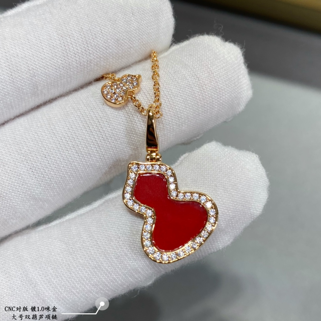 Qeelin Large Gourd Necklace