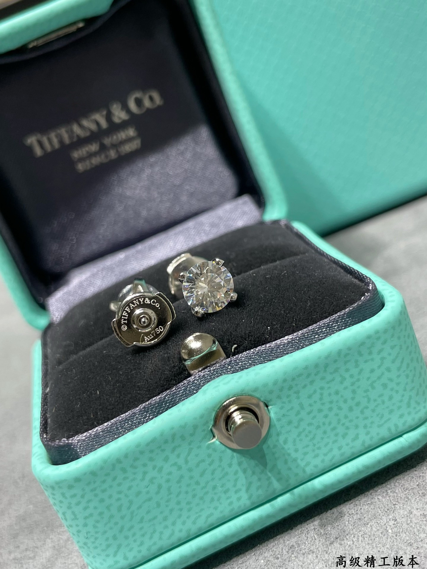 T*f*ny & co. four-prong solitaire stud earrings 6mm ag925