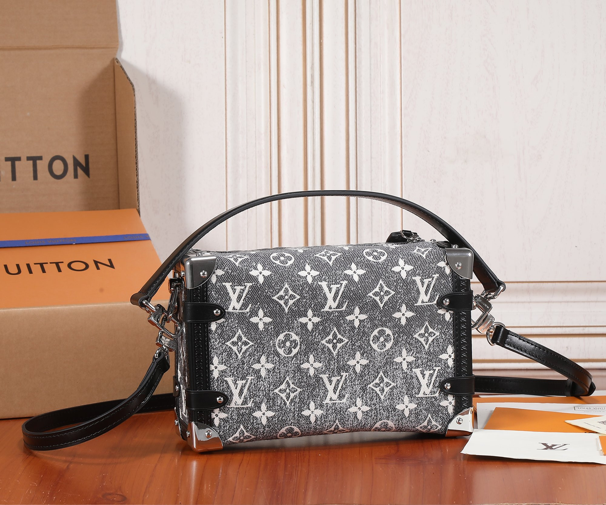 LV SIDE TRUNK MM M21460 8.3 x 5.5 x 2.4 inches