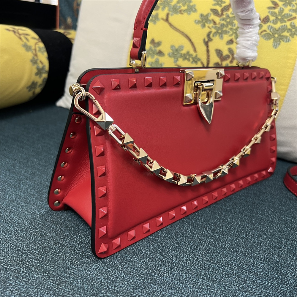 VALENTINO GARAVANI ROCKSTUD23 smooth calfskin handbag Red