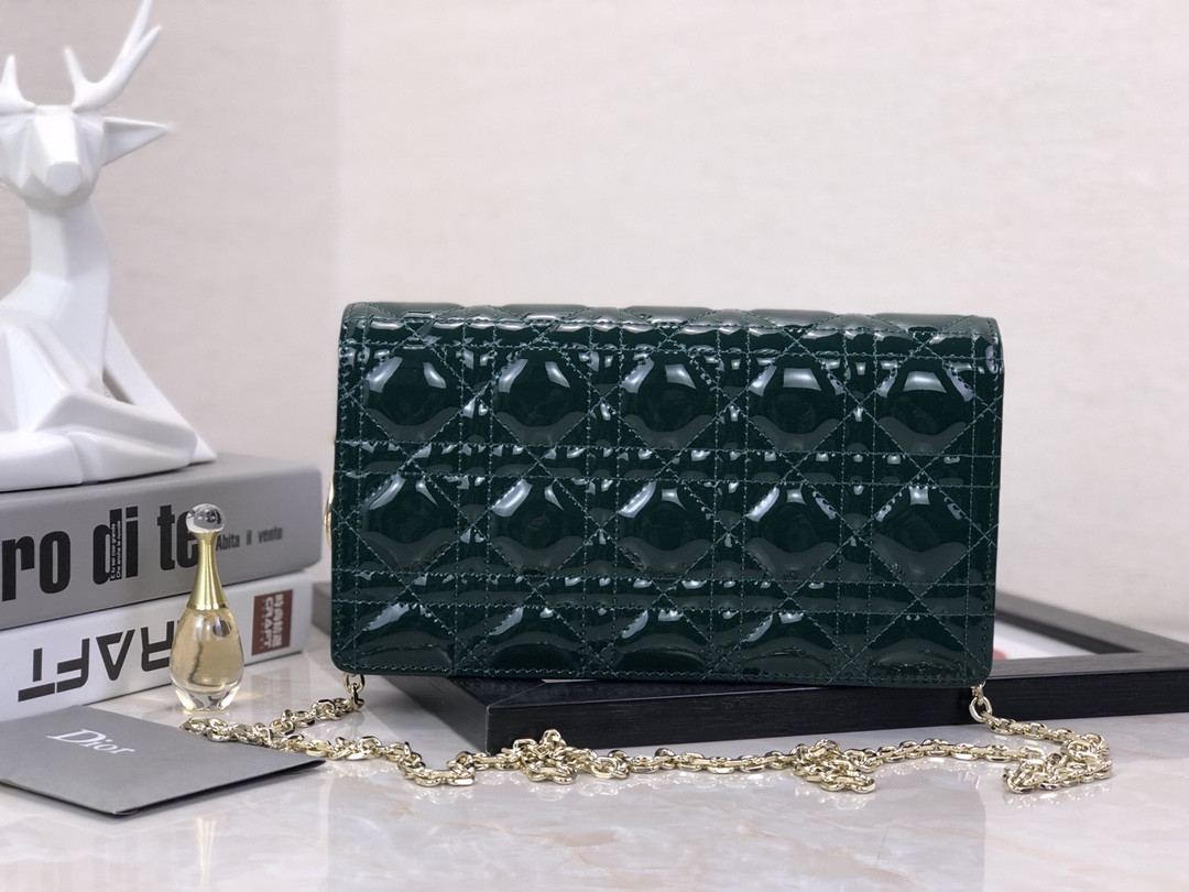 lady D*or pouch dark green patent cannage calfskin 8.5 x 4.5 x 1 inches