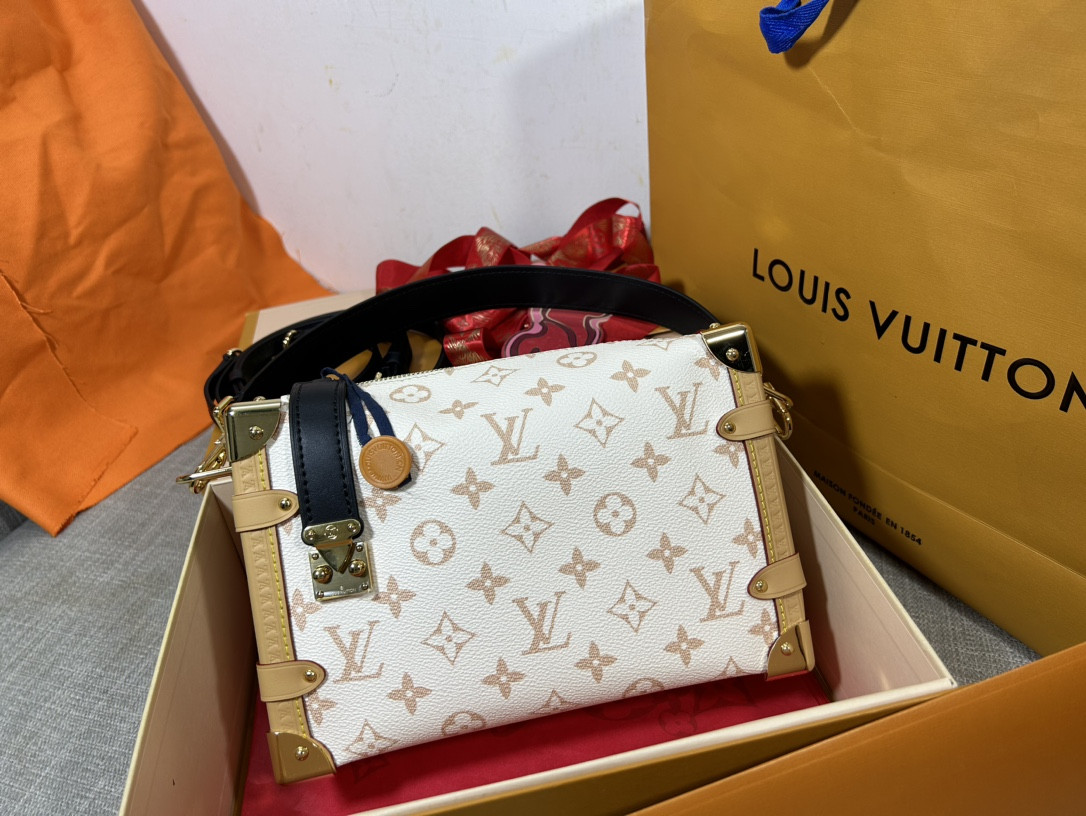 LV Side Trunk MM M46907 8.3 x 5.5 x 2.4 inches