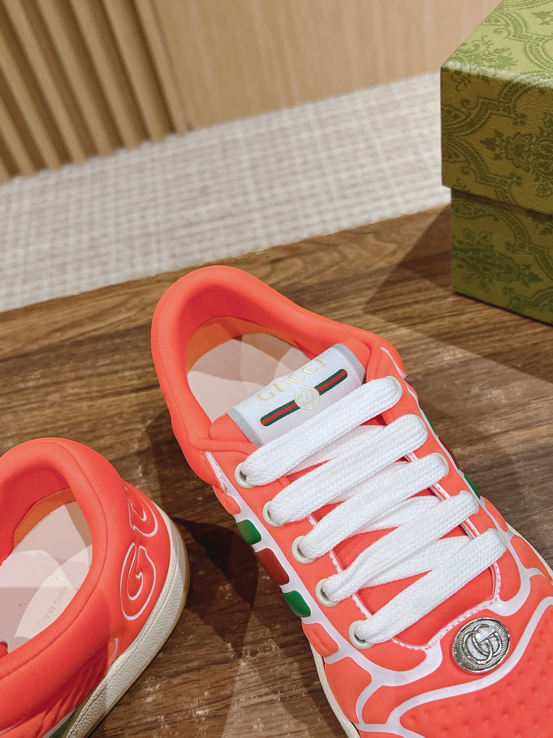 ua G*u*i screener sneaker with web