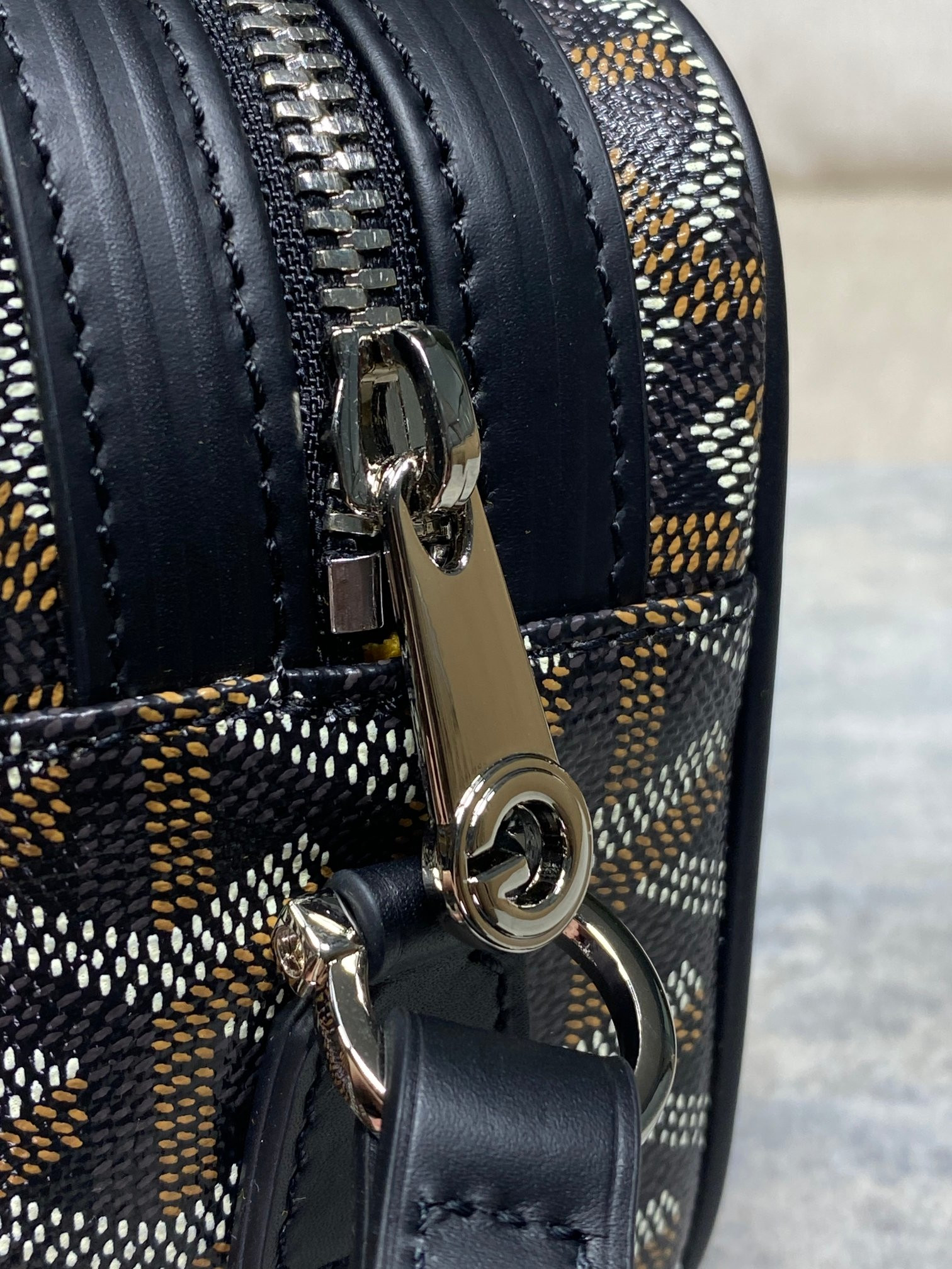 Go*ard cap-vert pm bag 13x6.5x22cm