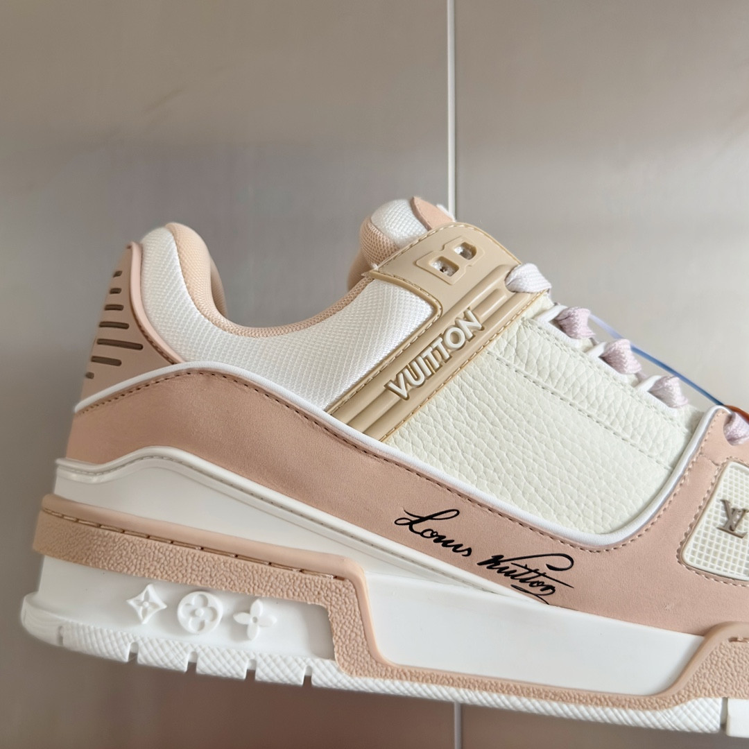 UA LV Trainer Sneaker