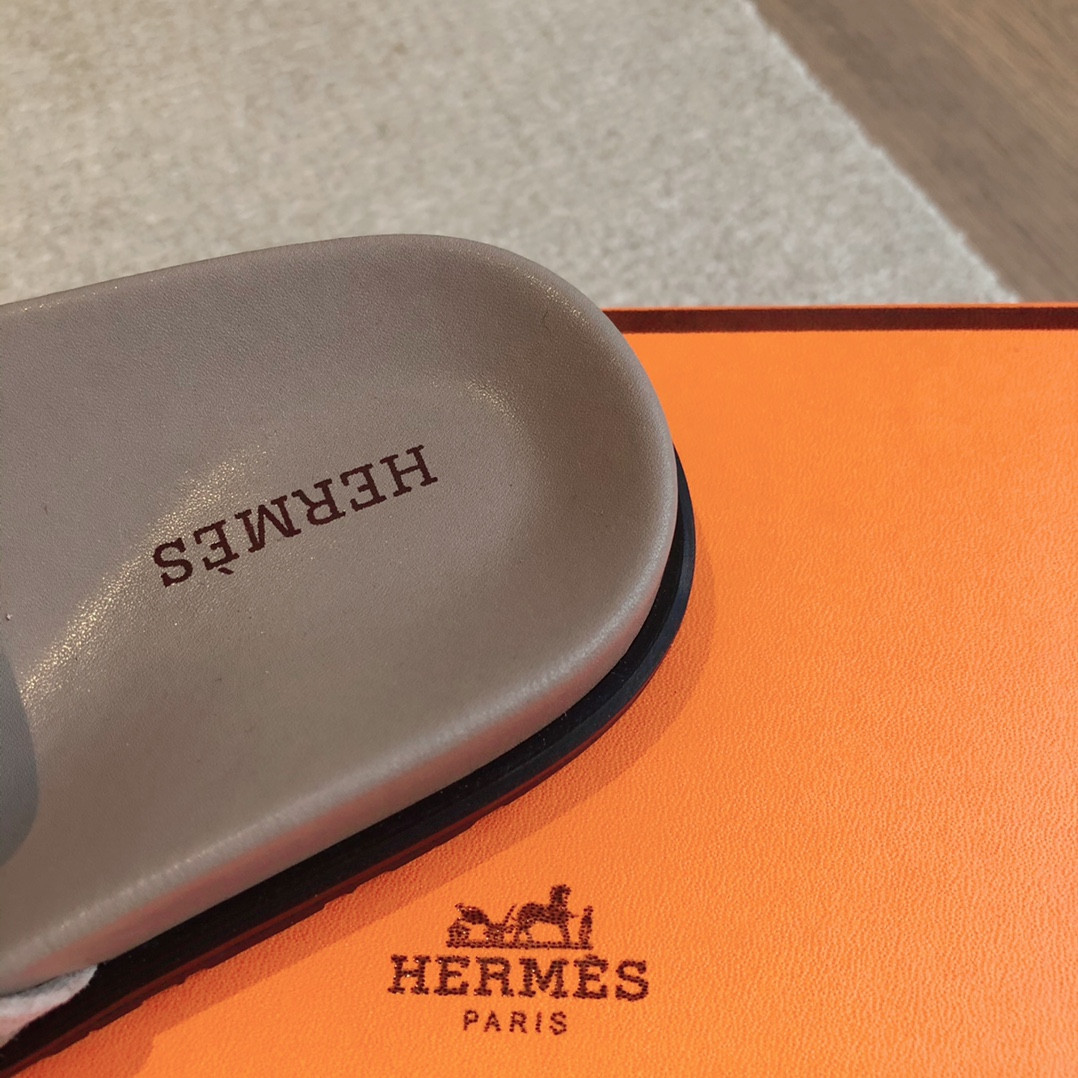 UA Hermès Empire Sandal