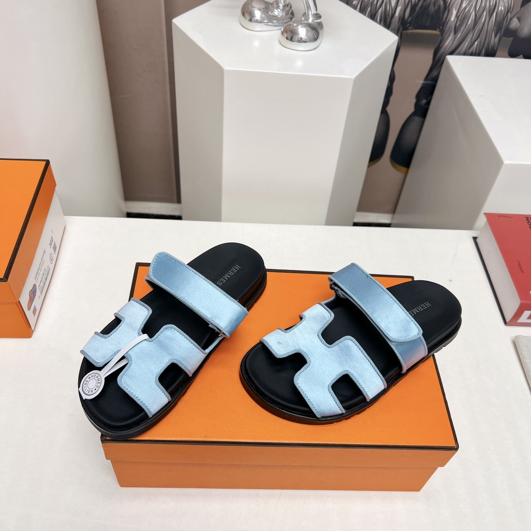 UA Hermès Chypre sandal