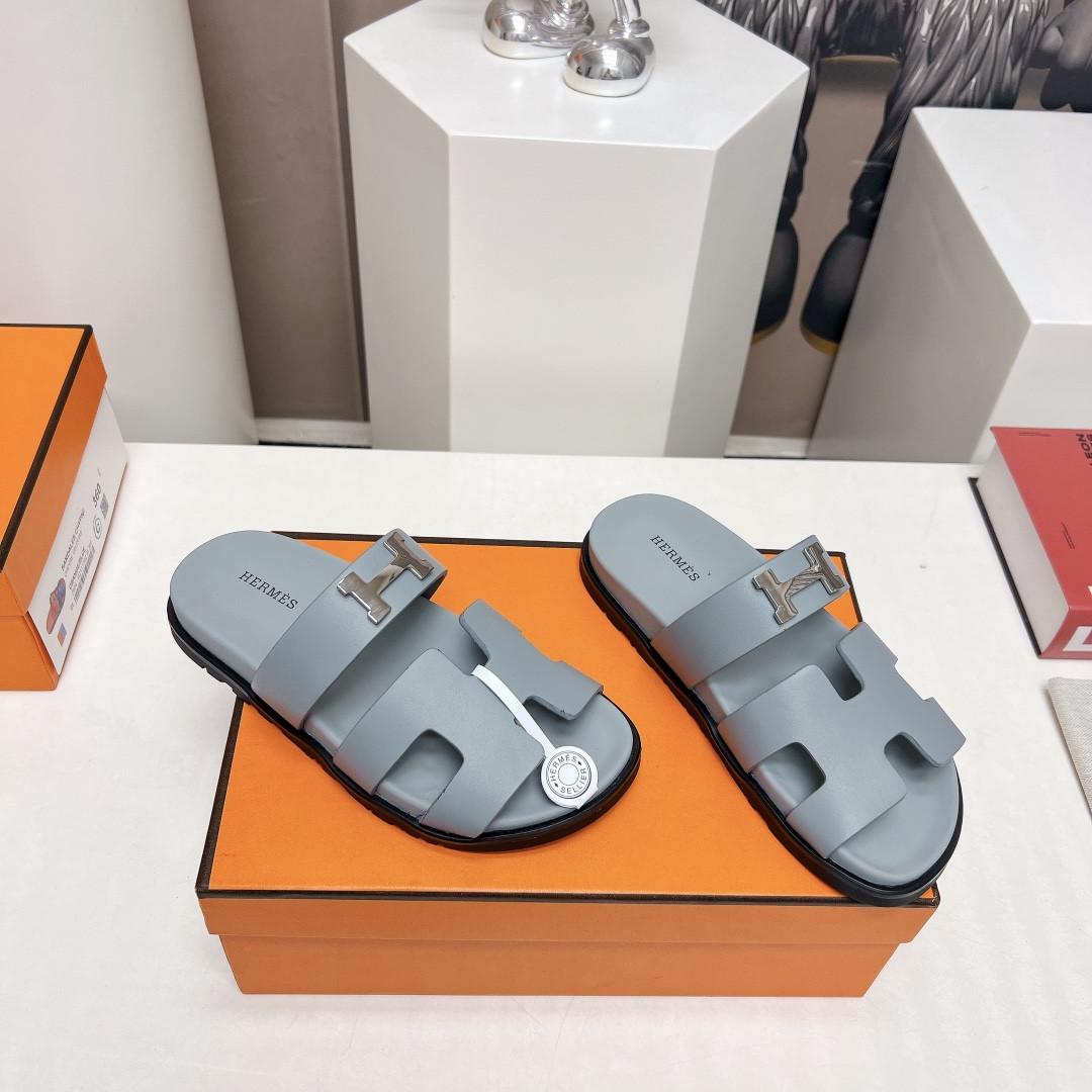 UA Hermès Chypre sandal