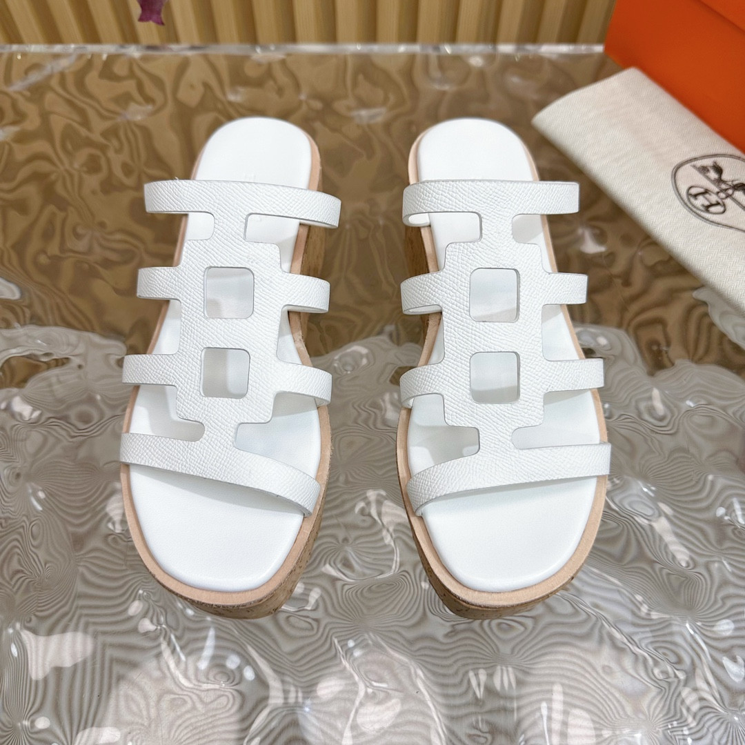 UA Hermès Isabella 30 sandal