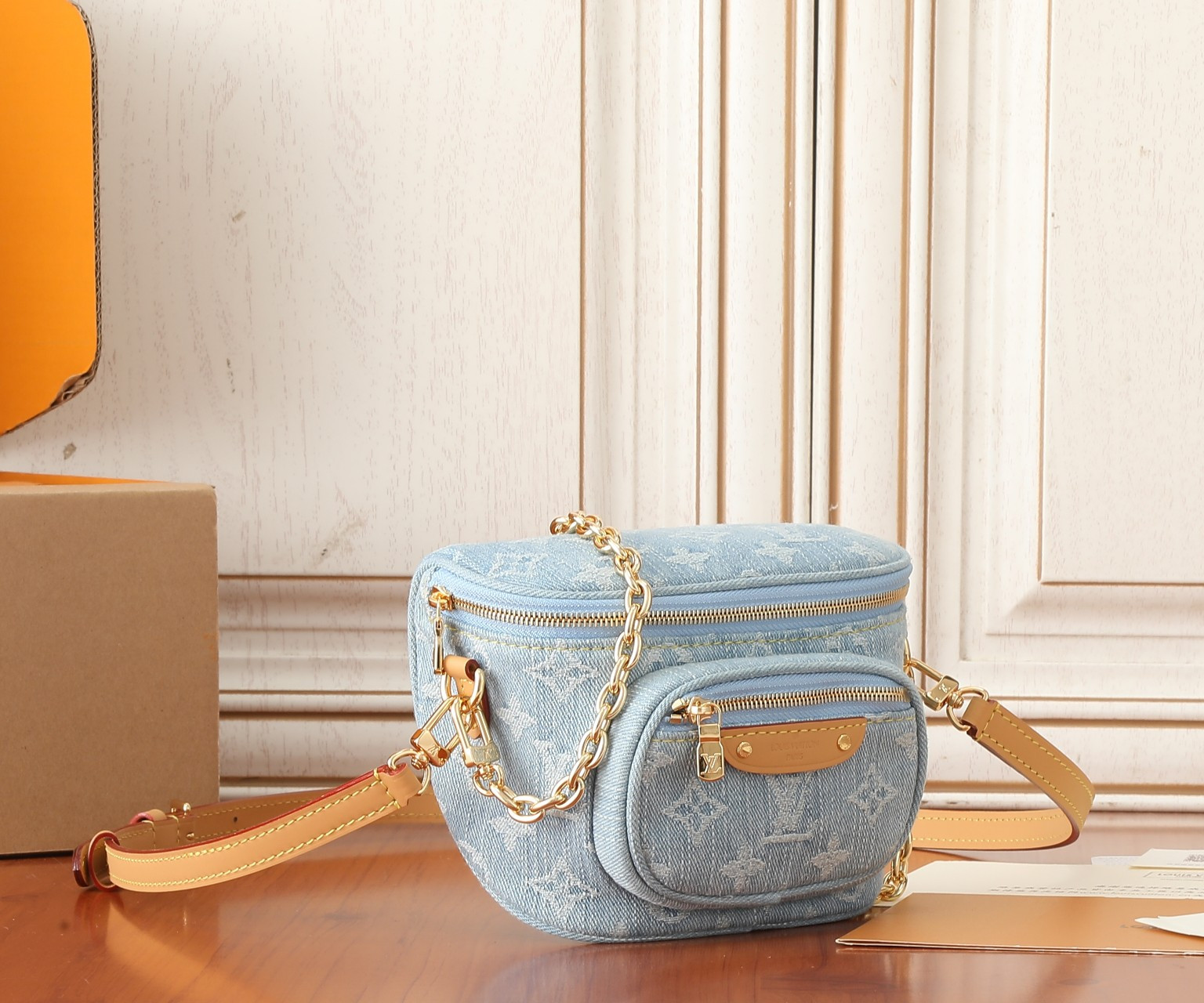 LV Mini Bumbag M83353 17x12x9.5CM