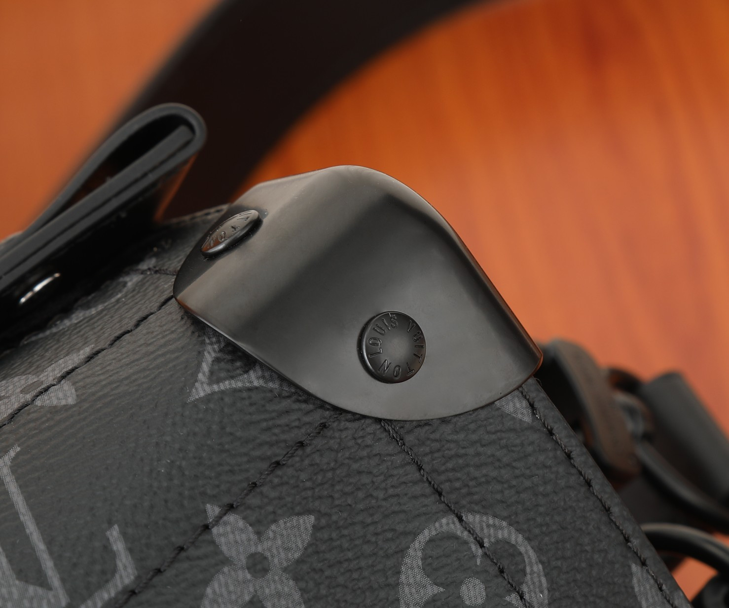 LV Soul Trunk East West M11744 29x17.5x10CM