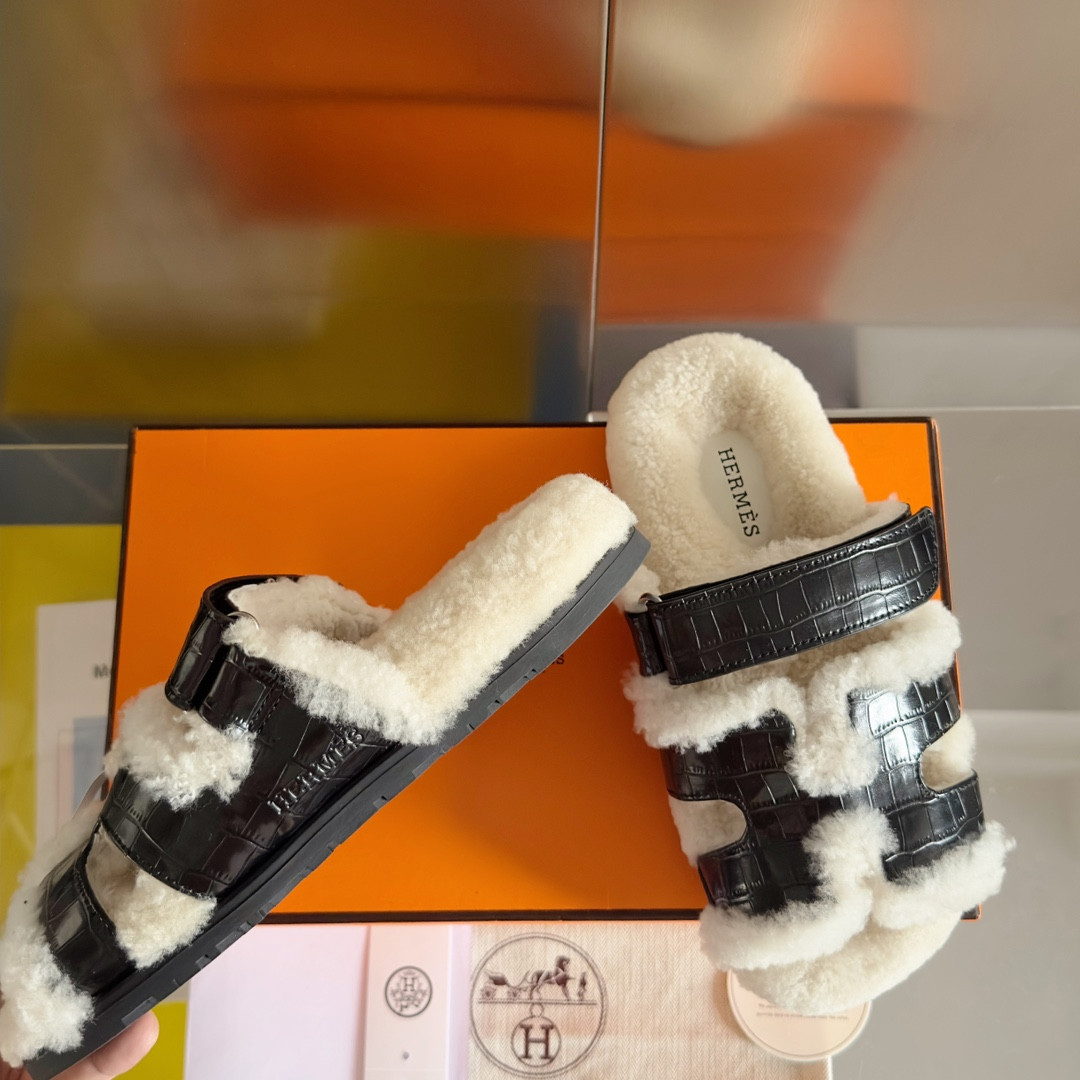 UA Hermès Chypre sandal