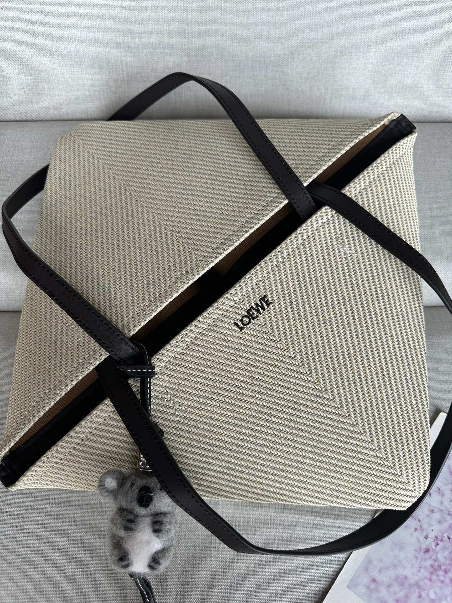 L0ew* puzzle fold tote 21x5.5x31cm