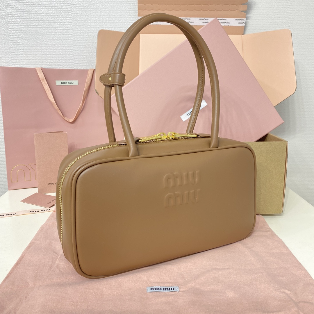 Miu Miu Beau naplak leather bag 29X17X9cm