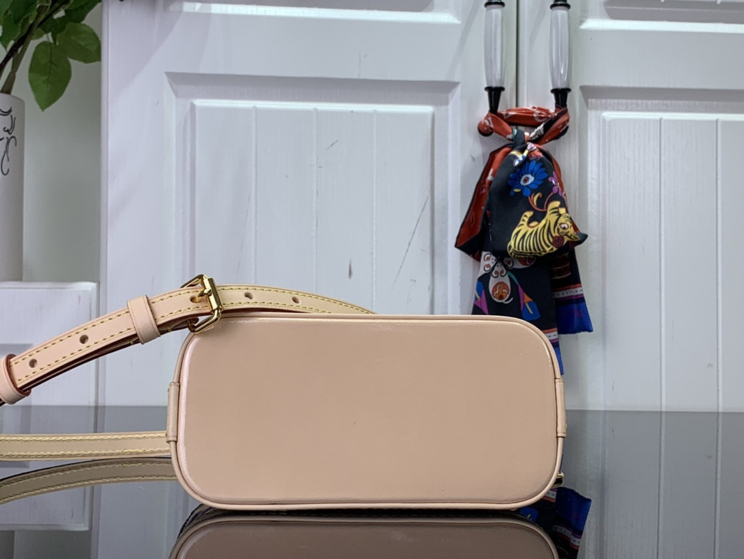 LV Nano Alma M82974 18 x 12 x 8CM