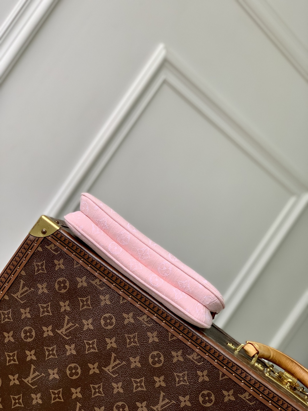 LV Pochette Live M14159 24.5 x 13.5 x 6.5 cm