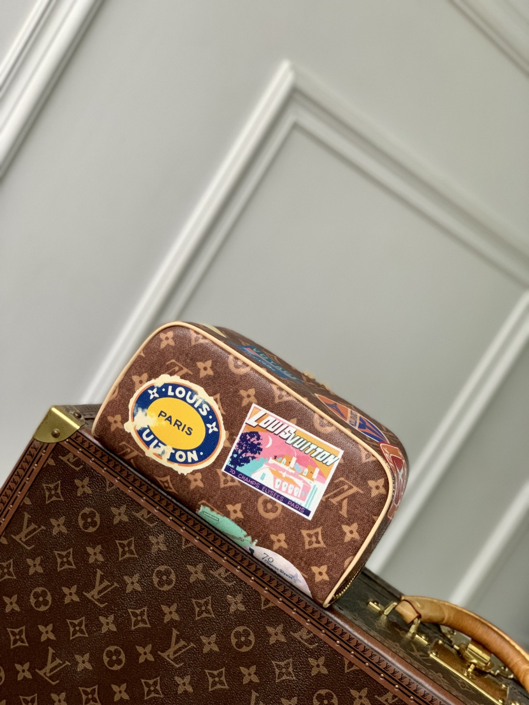 LV Toiletry Bag 2 compartments M14744 24x13x13cm