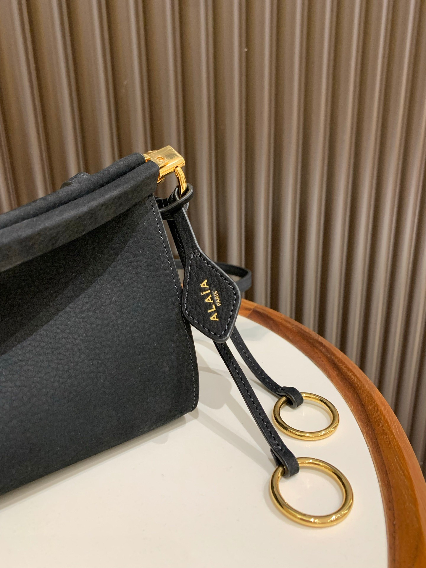 ALAÏA LE CLICK EAST WEST SMALL BAG 25x12.5x7cm