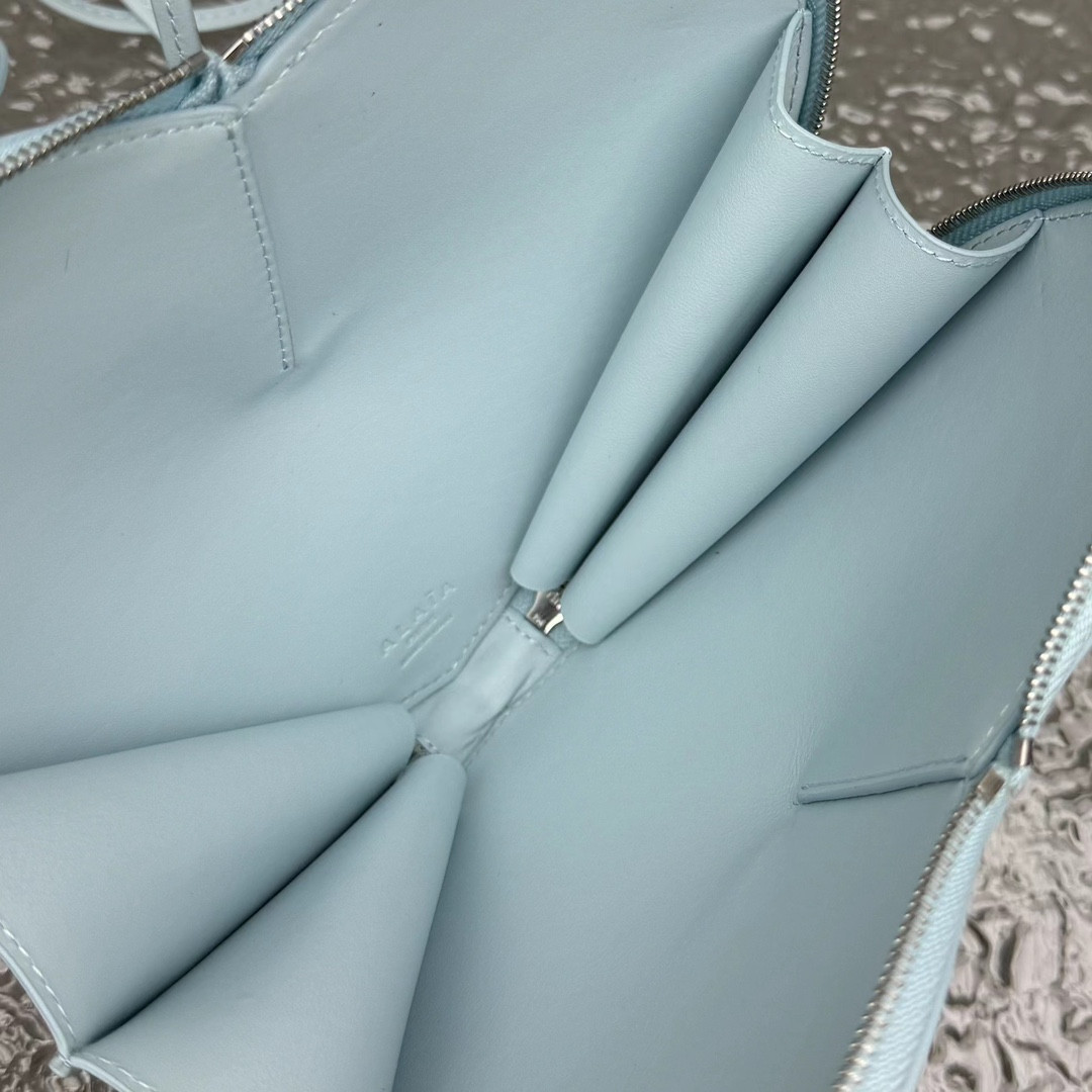 ALAÏA Le Coeur Heart Bag 18.5x20.5x5cm