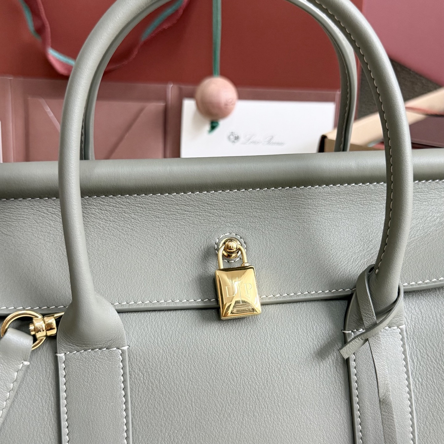 L**o p*ana loom l25 calfskin 25x18x12.5cm