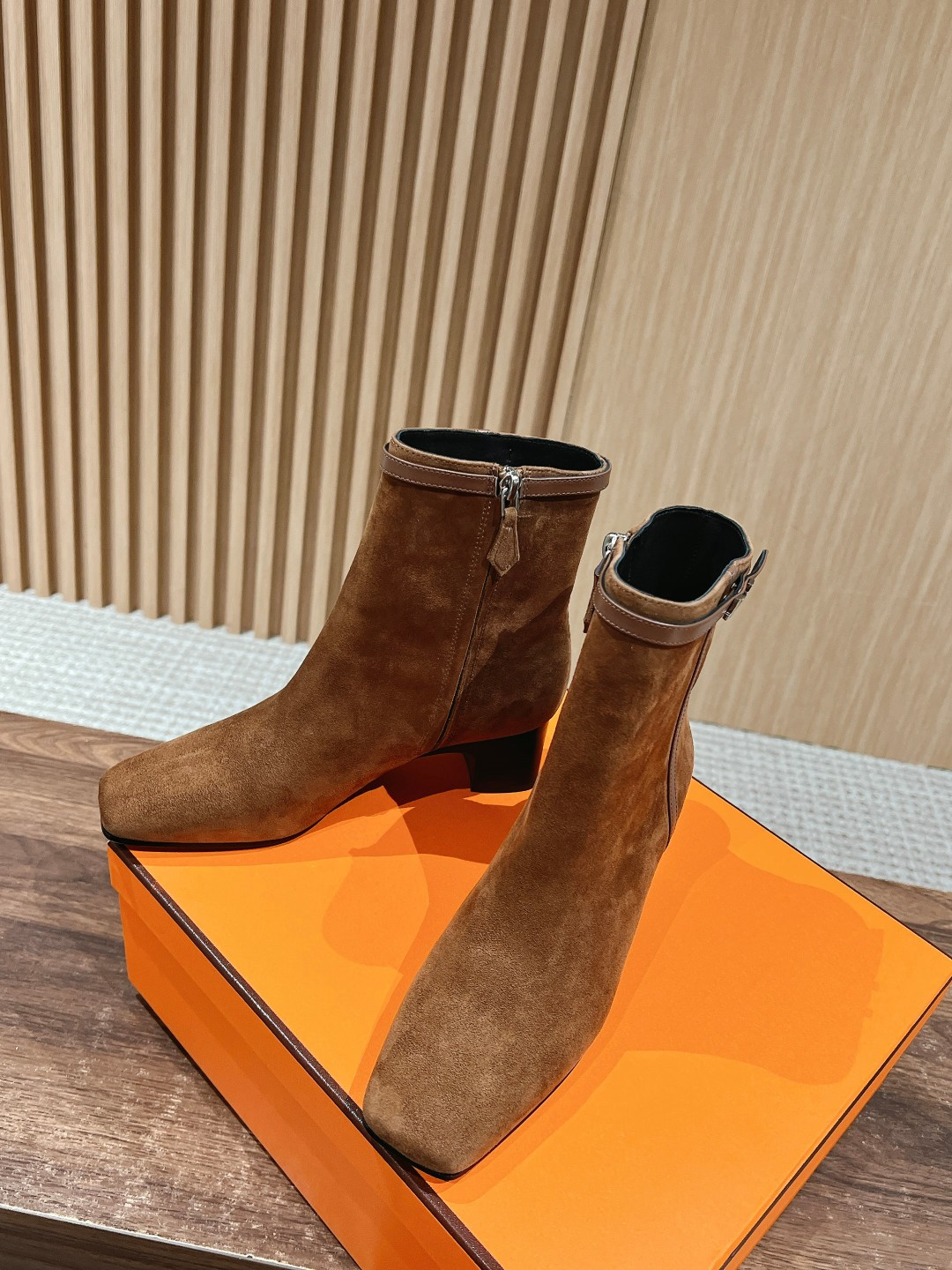 ua H**mes boot 5cm heel