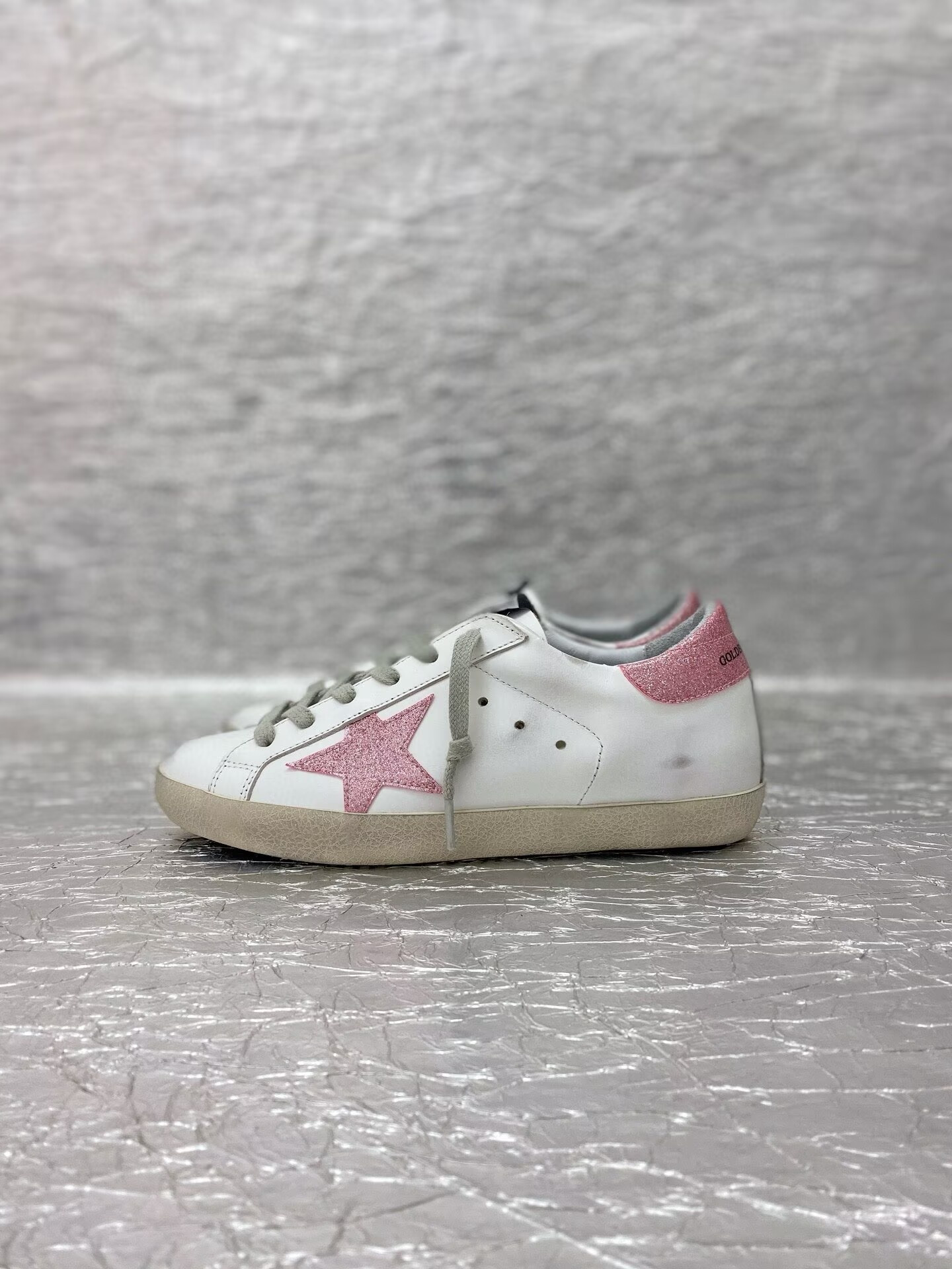 ua g01den G003e s*per-star sneaker